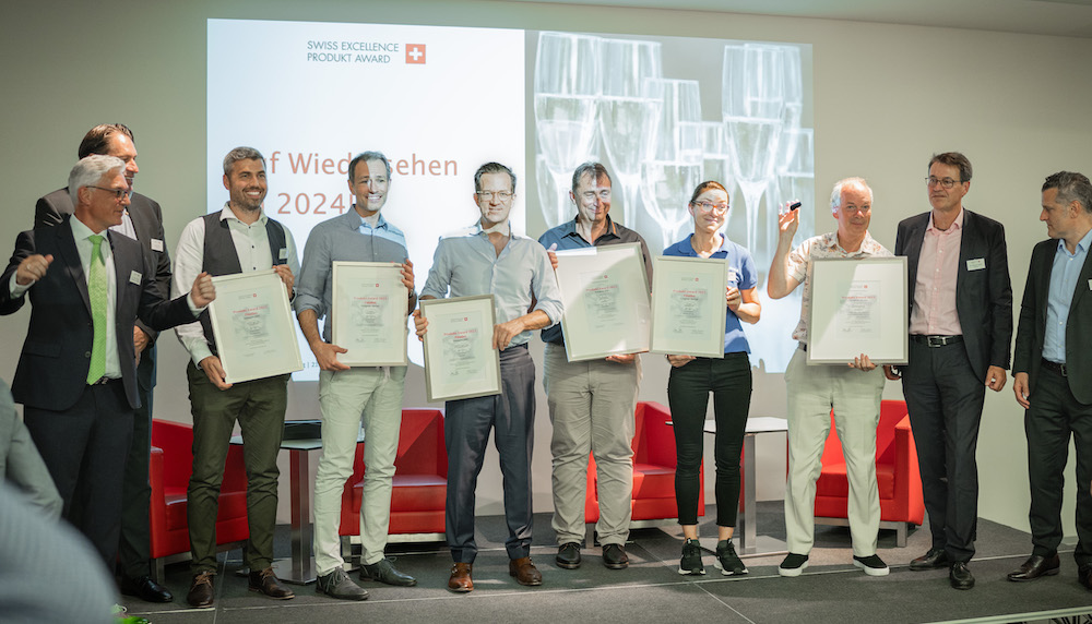 Perovskia Solar und DynaRoads gewinnen den Swiss Excellence Produkt Award 2023